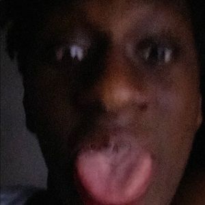 Meet your Posher, Emmanuel